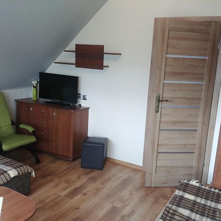 Dom Goscinny Ewa - Noclegi W Polanczyku Exteriör bild