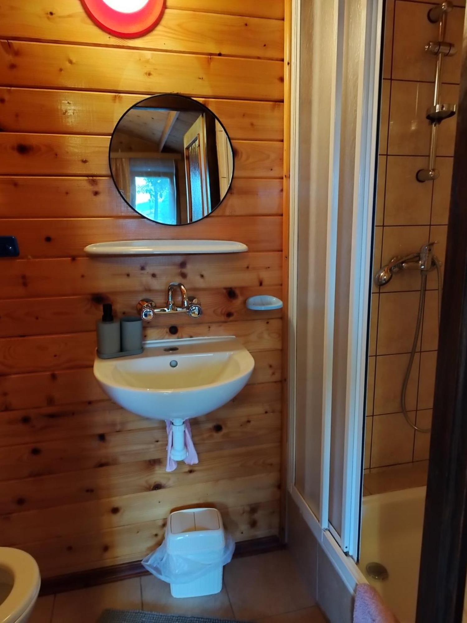 Dom Goscinny Ewa - Noclegi W Polanczyku Exteriör bild