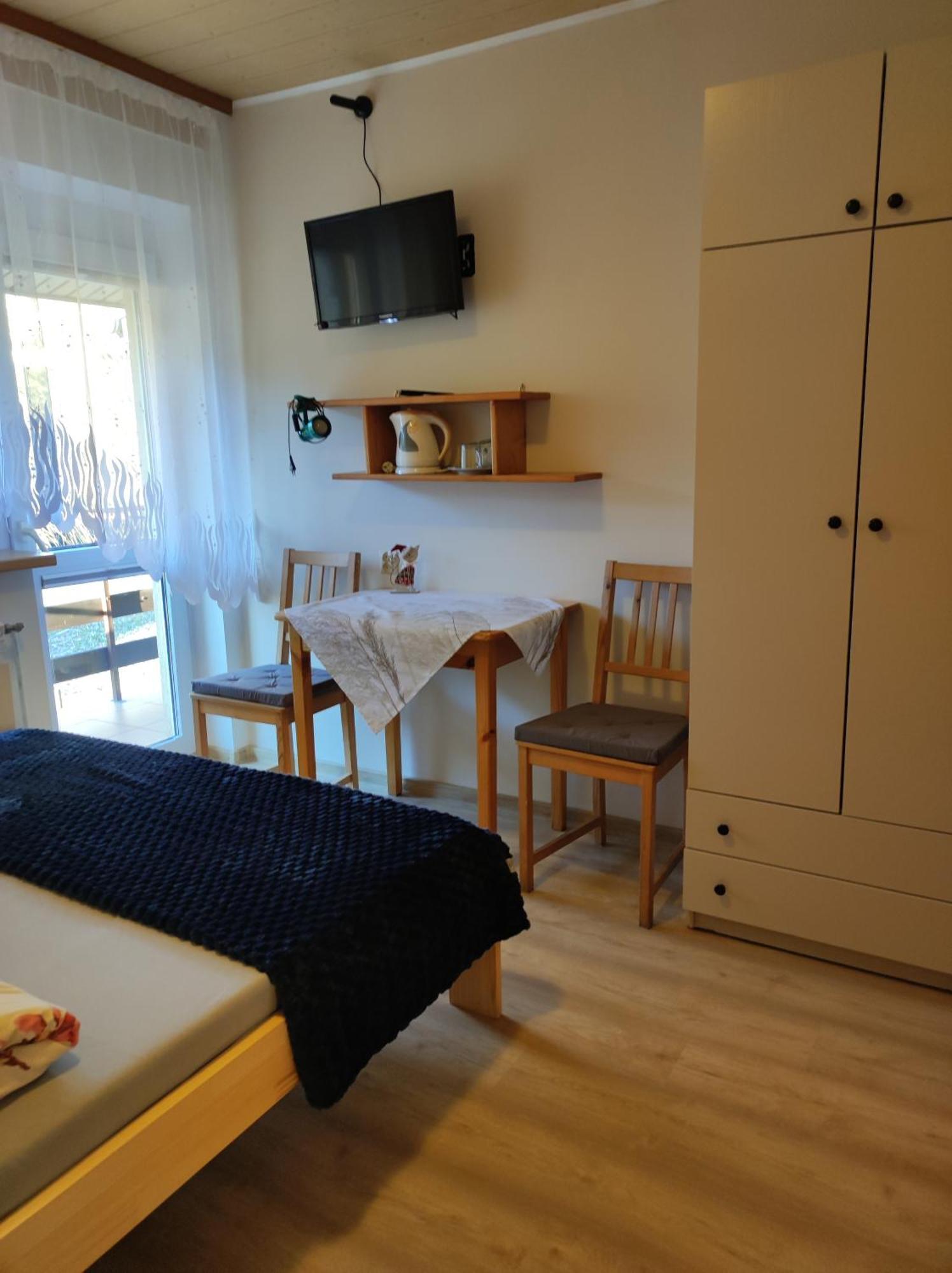 Dom Goscinny Ewa - Noclegi W Polanczyku Exteriör bild